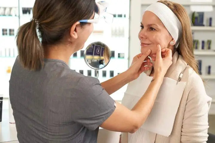 Pigmentflecken: So kannst Du eine Pigmentstörung erkennen und behandeln