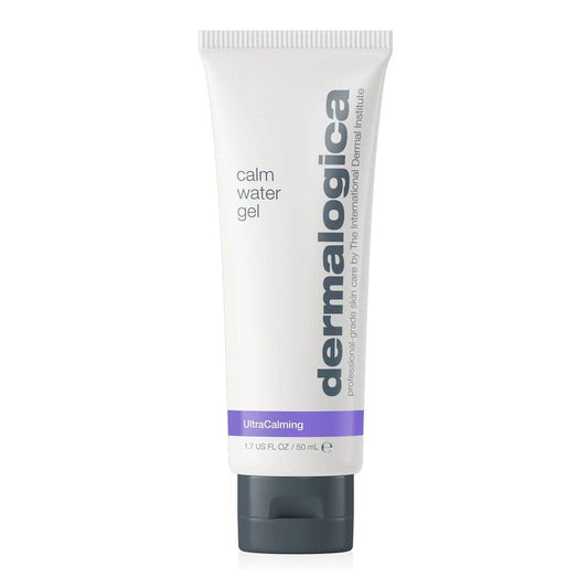 Eine 1,7-Unzen-Tube Calm Water Gel mit Feuchtigkeitspflege-Etikett, mit dem öfreie Feuchtigkeitsgel und weißer Verpackung.