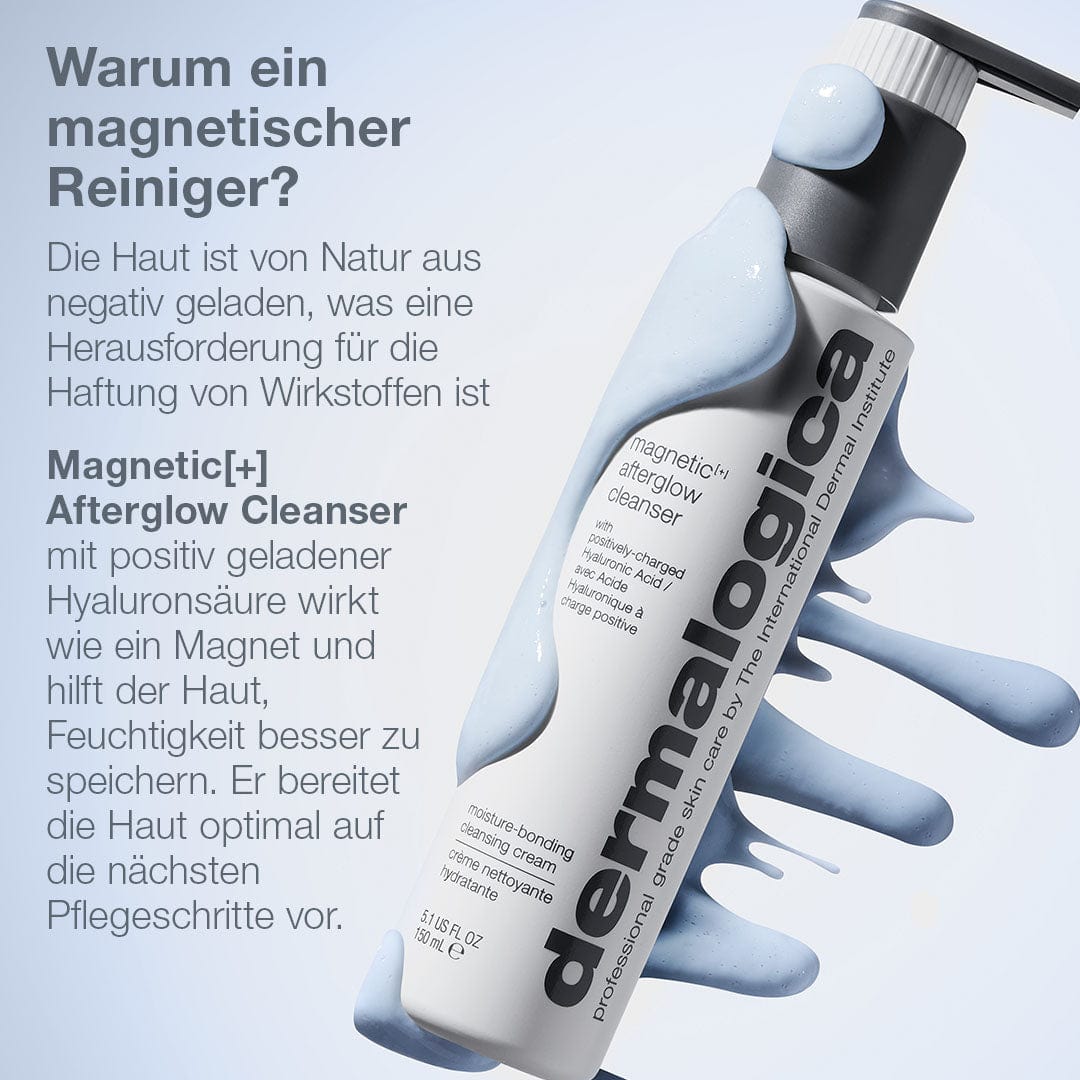 Eine Flasche Magnetic[+] Afterglow Cleanser ist von blauen Flüssigkeitsspritzern umgeben, die die Vorteile von Hyaluron und Hautfeuchtigkeit hervorheben. Produktdetails und Vorteile werden auf Deutsch angezeigt.